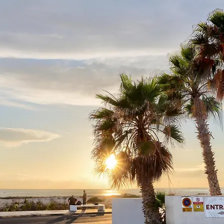 Casa Del Mar Beachfront With Pool & Ocean Views Apartamento *